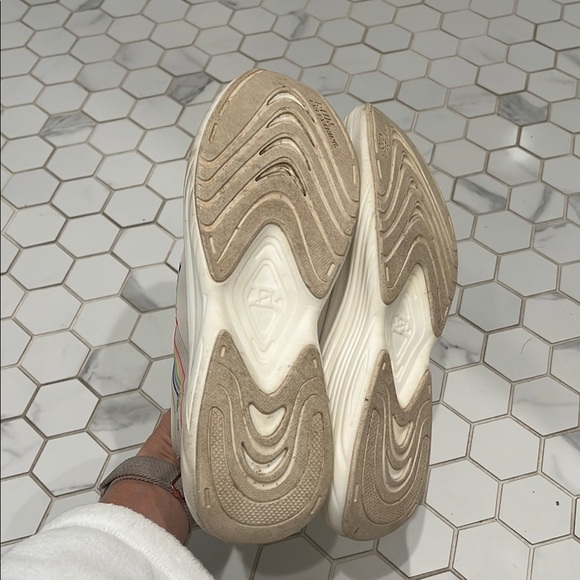 APL Multicolor Accent Sneakers - Picture 5 of 6